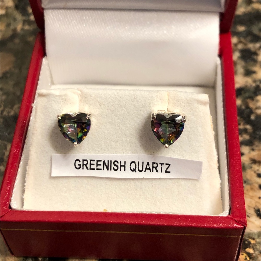 Genuine Greenish Quartz Gemstone Heart Shaped Earrings. Retail 92.00 NWT - Picture 2 of 4